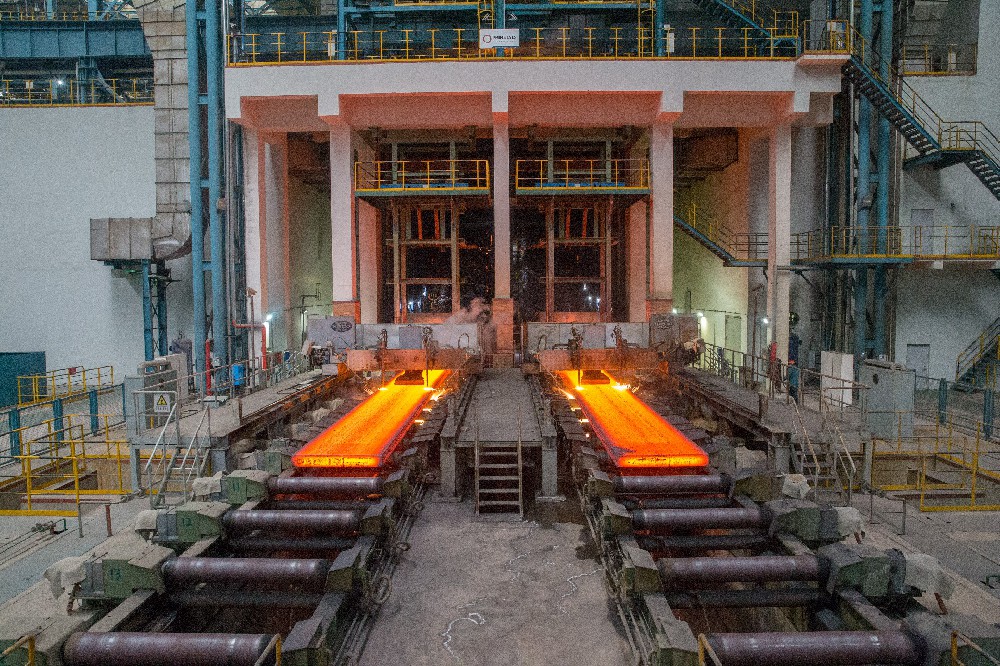 武漢鋼坯噴號機(jī)，超高溫環(huán)境自動噴號噴碼，連鑄噴號機(jī)-武漢南銳